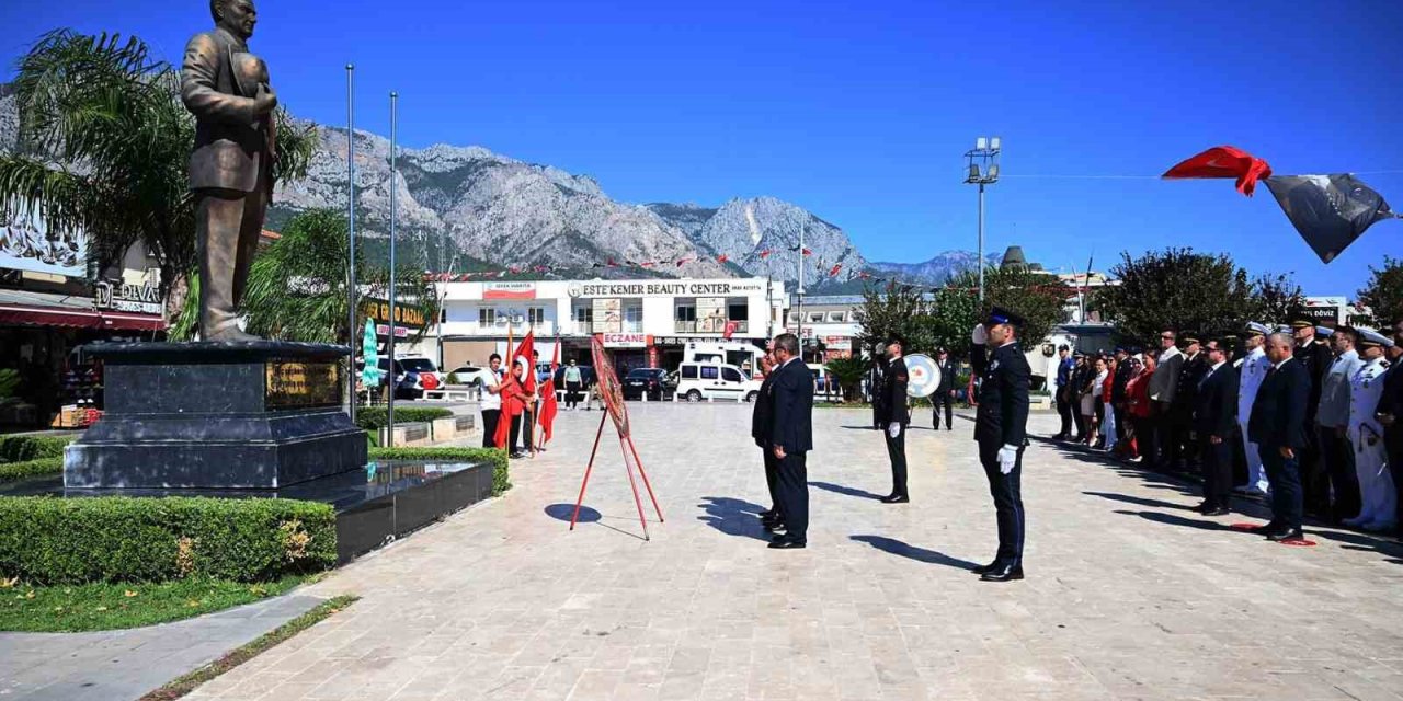 Kemer’de Zafer Bayramı’nın 104’üncü Yıl Dönümü Kutlandı