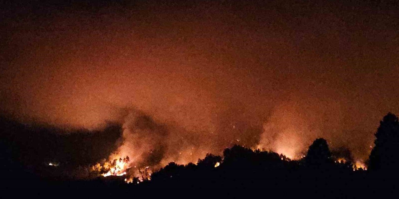 Antalya Serik’teki Yangının Enerjisi Düşürüldü