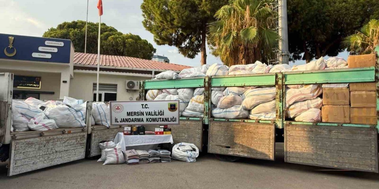 Piyasa Değeri 50 Milyon Tl: Kaçak 20 Binden Fazla Kıyafet Ele Geçirildi