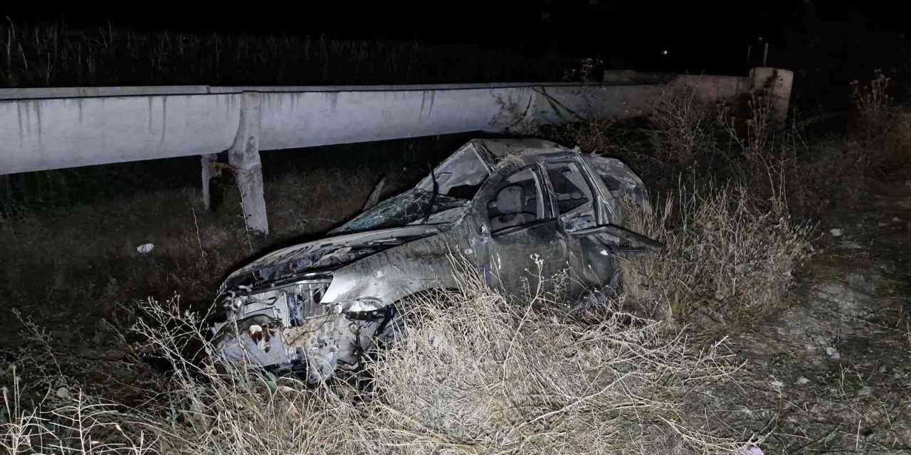 Takla Atan Otomobilden Fırlayan Şahıs Hayatını Kaybetti