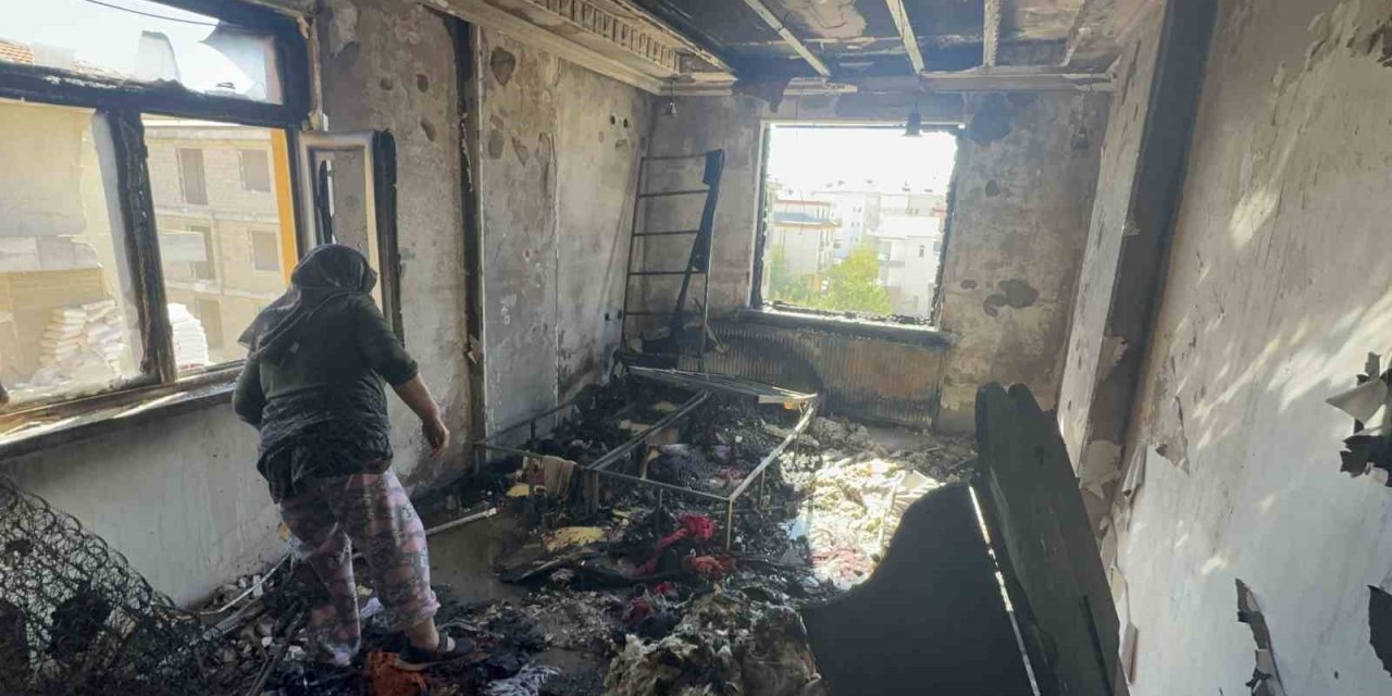 Aksaray’da Çakmakla Oynayan 2 Yaşındaki Çocuk Evi Yaktı