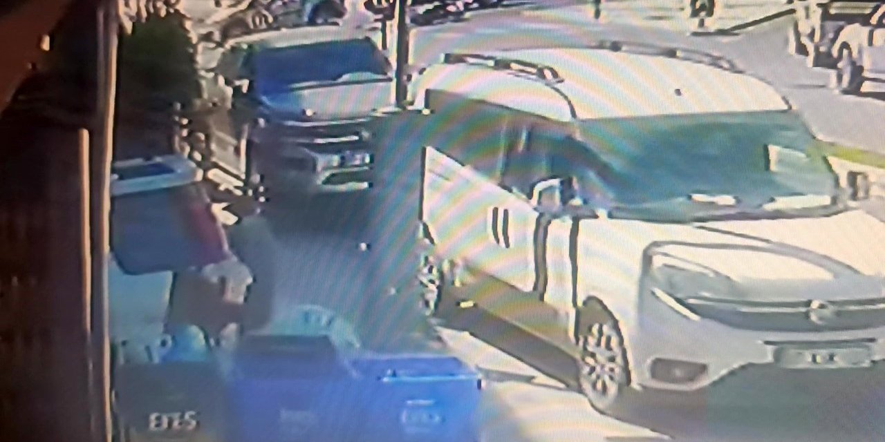 Kazaya Sebebiyet Verdi, Yaralı Sürücüyü Bırakıp Kaçtı