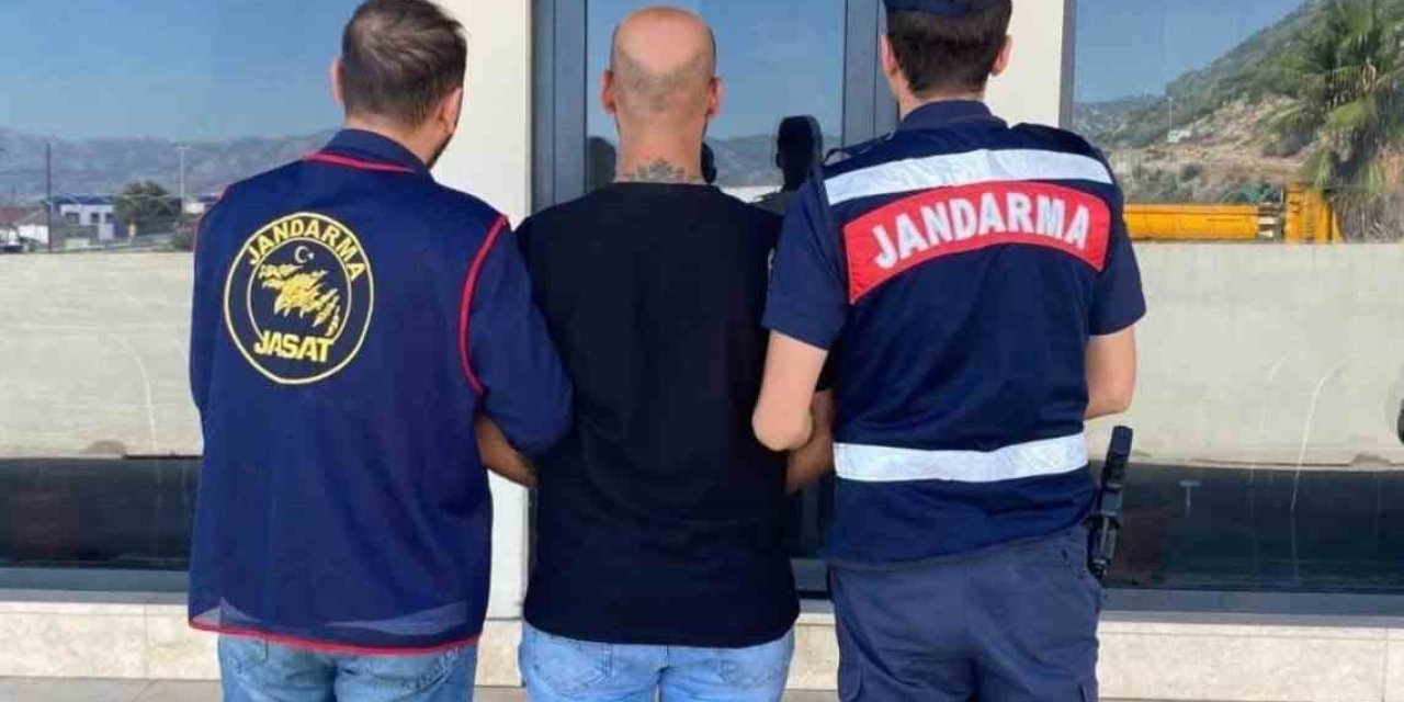 Antalya’da Jasat’tan Aranan Şahıslara Operasyon Düzenlendi