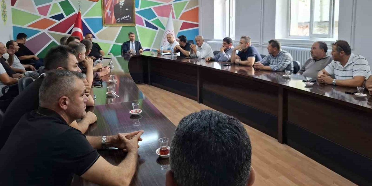 Beyşehir’de Taşımalı Eğitim Servis Şoförleriyle İstişare Toplantısı