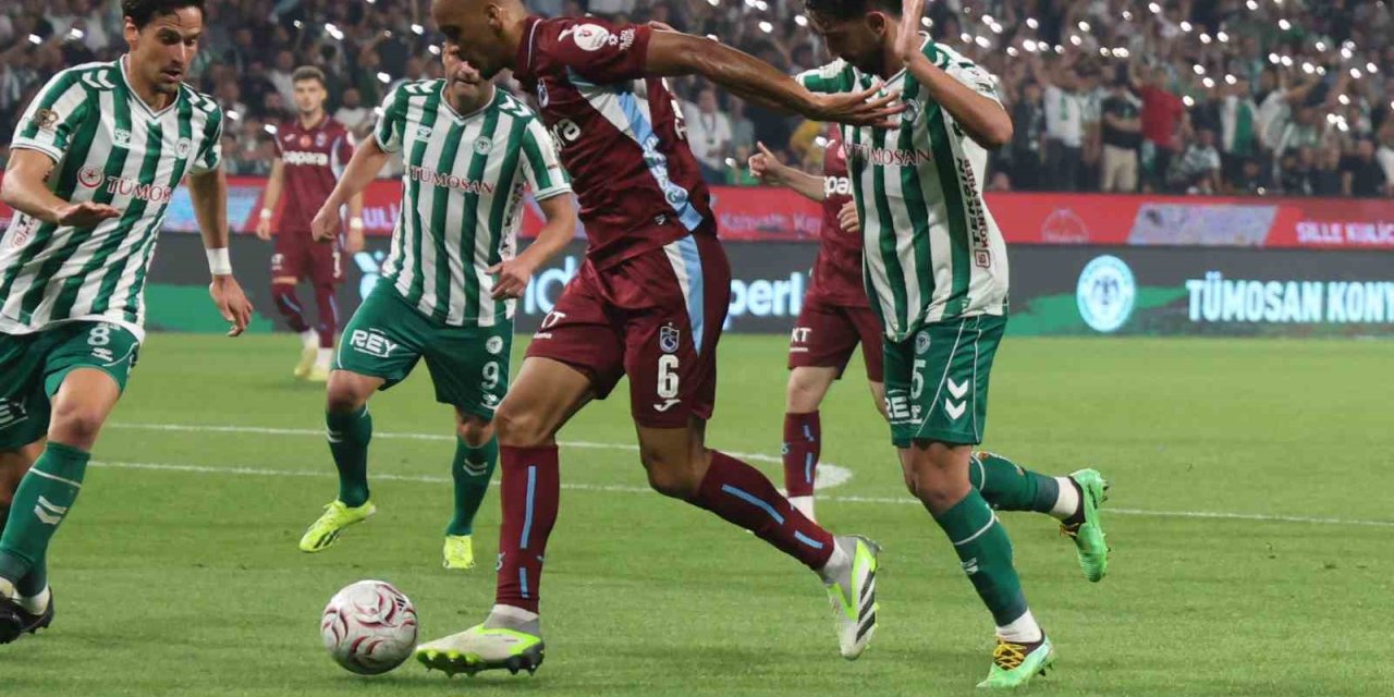 Trendyol Süper Lig: Konyaspor: 1 - Trabzonspor: 0 (ilk Yarı)