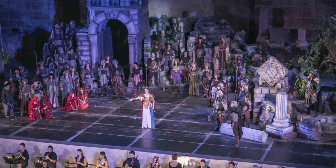 33. Uluslararası Aspendos Opera Ve Bale Festivali ’attila’ İle Başladı