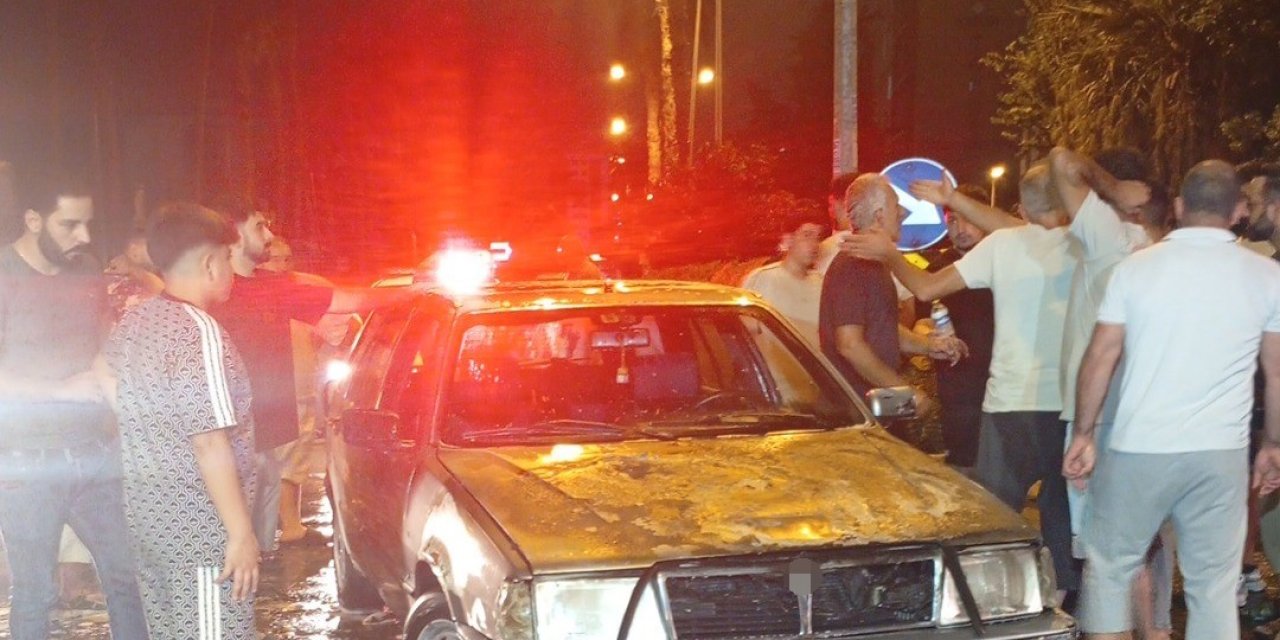 Mersin’de Seyir Halindeki Otomobil Alevlere Teslim Oldu