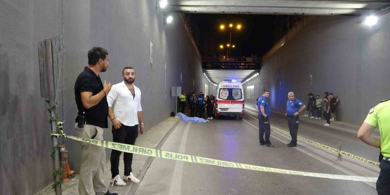 Ehliyetini 20 Gün Önce Alıp Kazada Hayatını Kaybeden Gencin Cenazesi Yakınları Tarafından Teslim Alındı