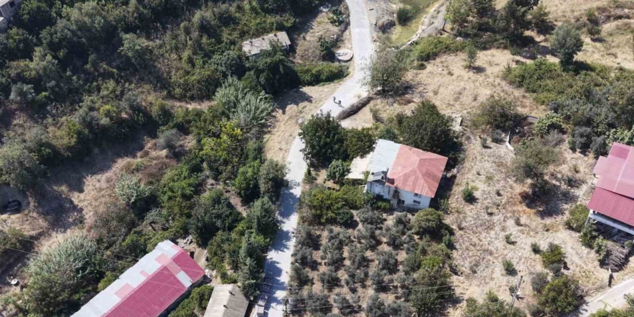Tarsus’ta 3 Bin 200 Metrekarelik Yol Yenilendi