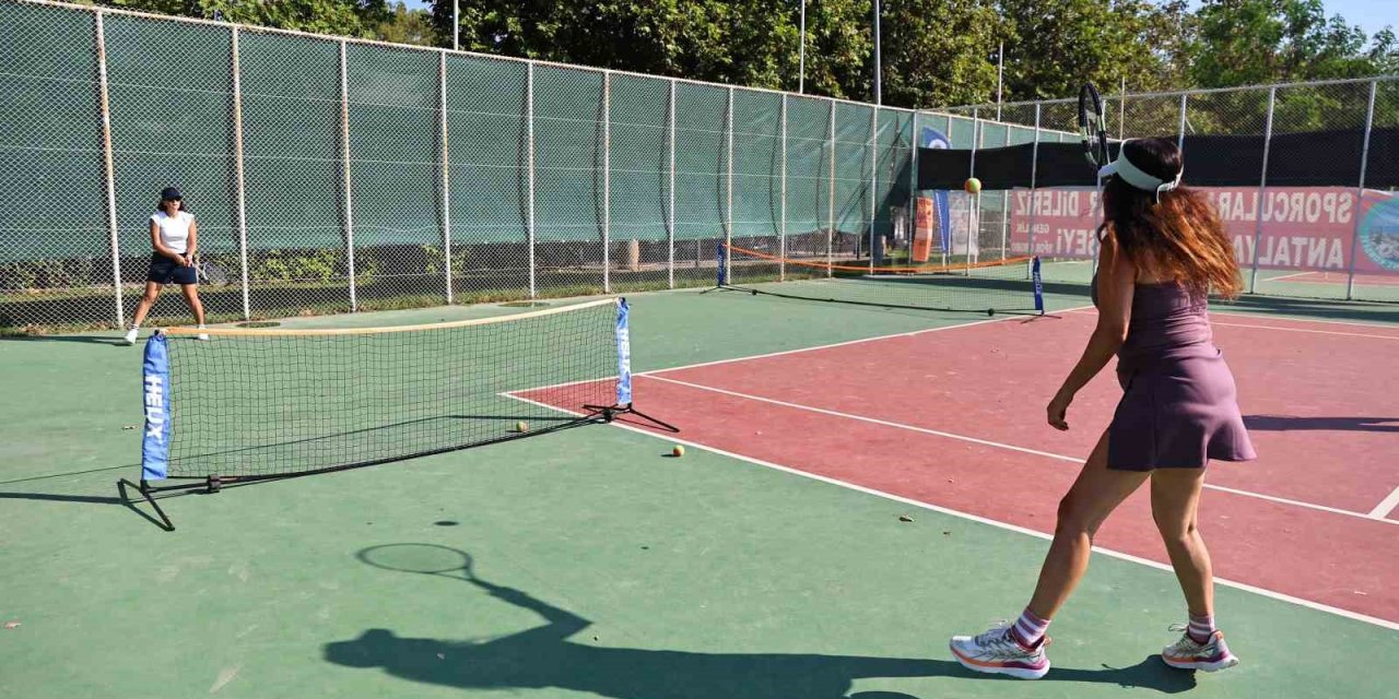 Beach Park’ta Tenis Keyfi
