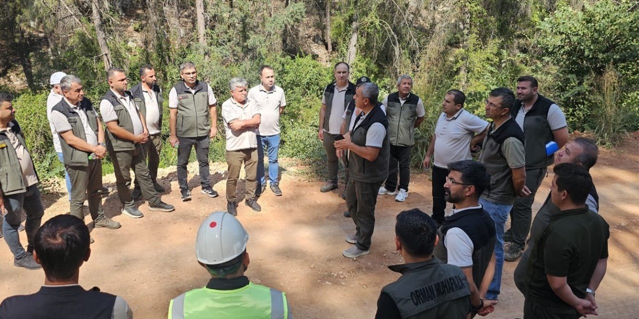 Mersin’de Orman Yollarında Yangına Karşı Güvenli Hat Çalışması