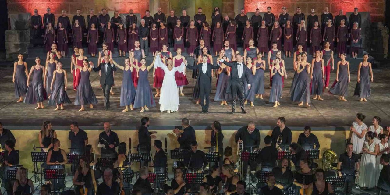 33. Uluslararası Aspendos Opera Ve Bale Festivali’nde Carmina Burana Seyirciyle Buluştu