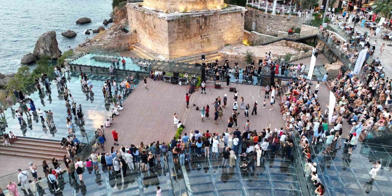 2 Bin Yıllık Atmosferde Sanat Ve Manzara Buluştu