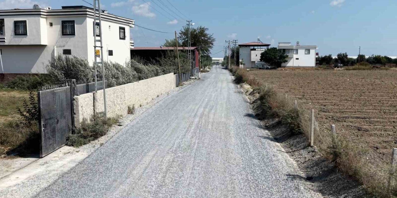 Tarsus’ta Tarımsal Ulaşım İçin 4 Bin 200 Metrelik Yol Yenilendi