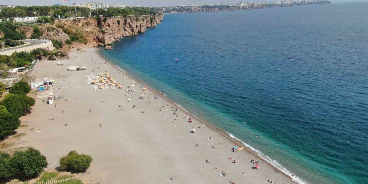 Antalya’da Eylülde Deniz Keyfi