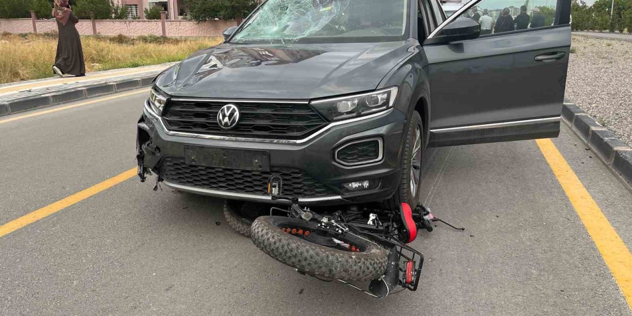 Niğde’de Otomobil İle Elektrikli Bisiklet Çarpıştı: 1 Yaralı