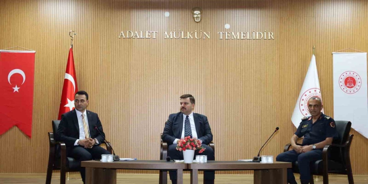Tarsus’ta Adli Soruşturmalar İçin Koordinasyon Toplantısı Düzenlendi