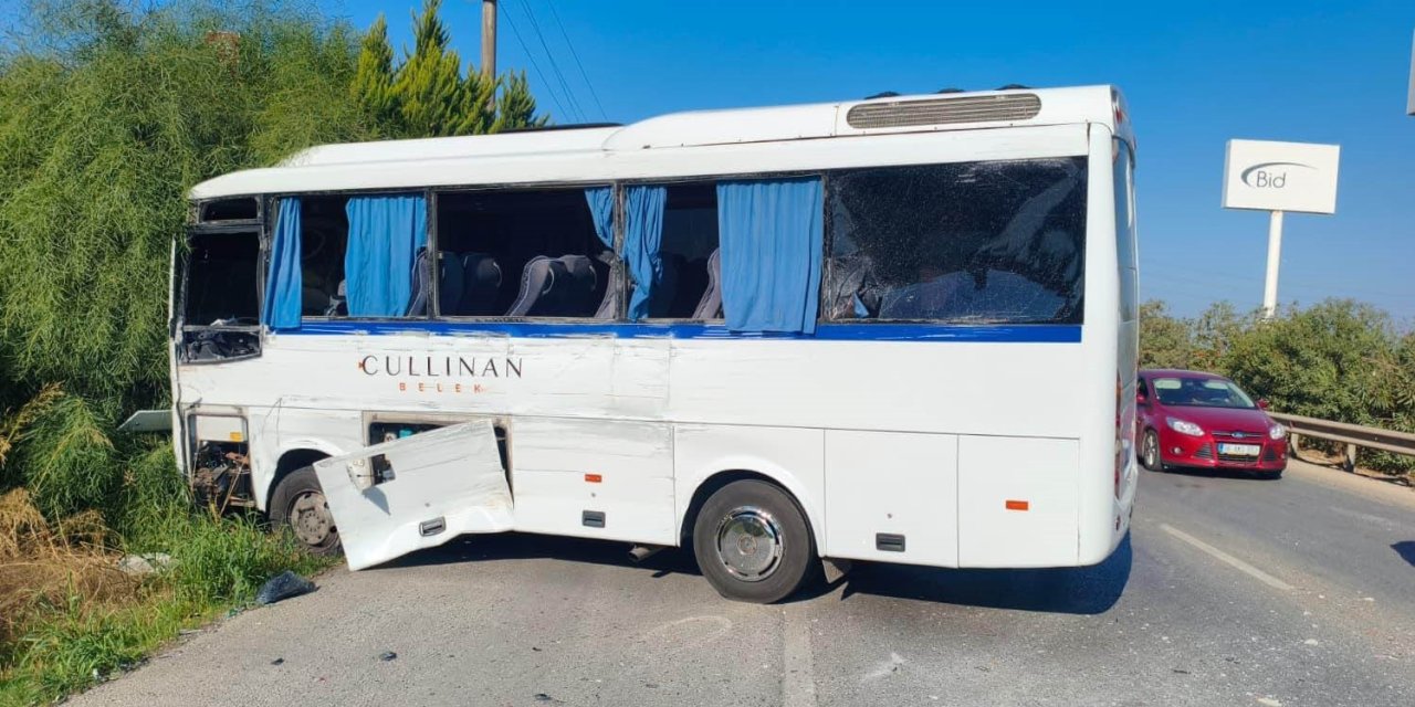 Antalya’da Tur Otobüsü İle Servis Minibüsü Çarpıştı: 6 Yaralı