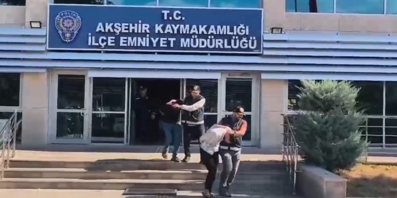Manisa’da Dolandırdılar, Konya’da Altınlarla Yakalandılar