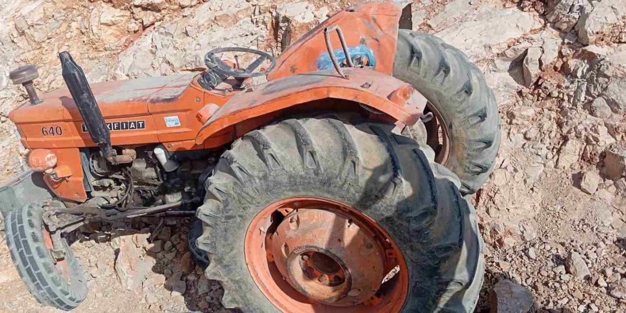 Mersin’de Traktörler Çarpıştı: 1 Ölü, 2 Yaralı