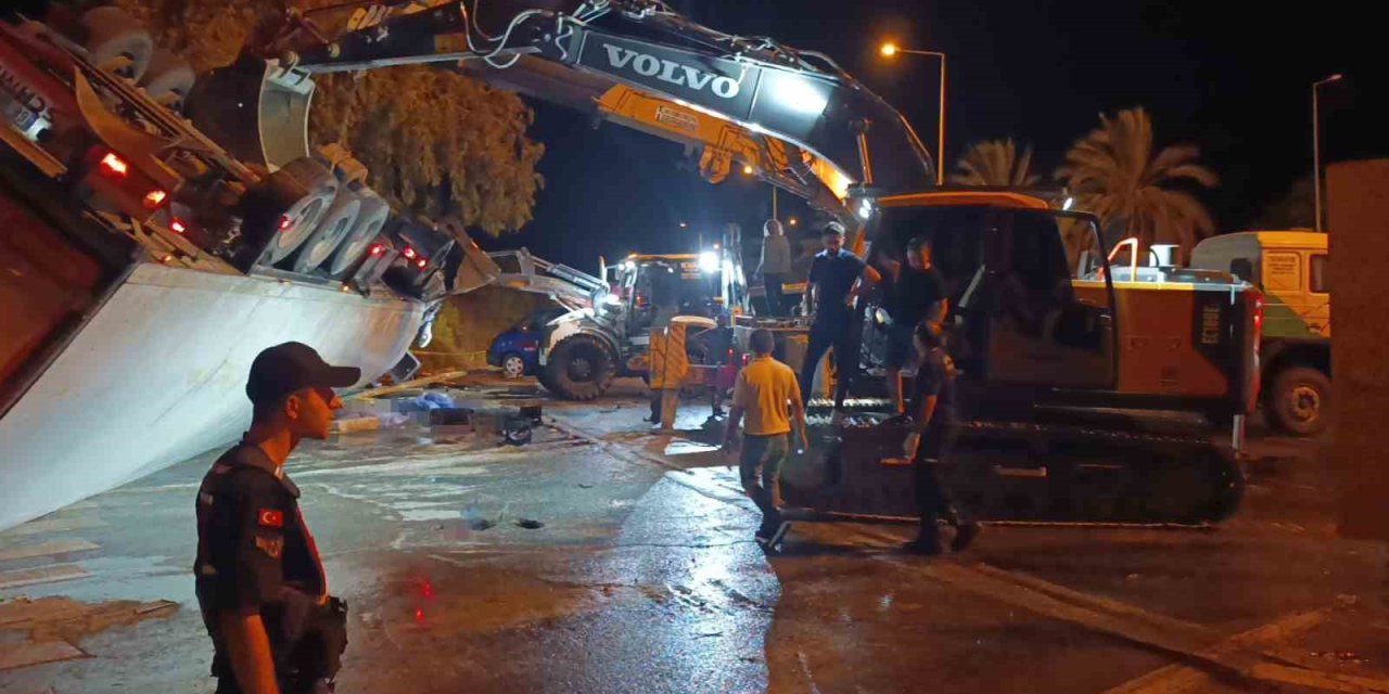 Antalya’da 2 Kişinin Ölümüyle Sonuçlanan Tır Kazasında Kırmızı Işık Detayı