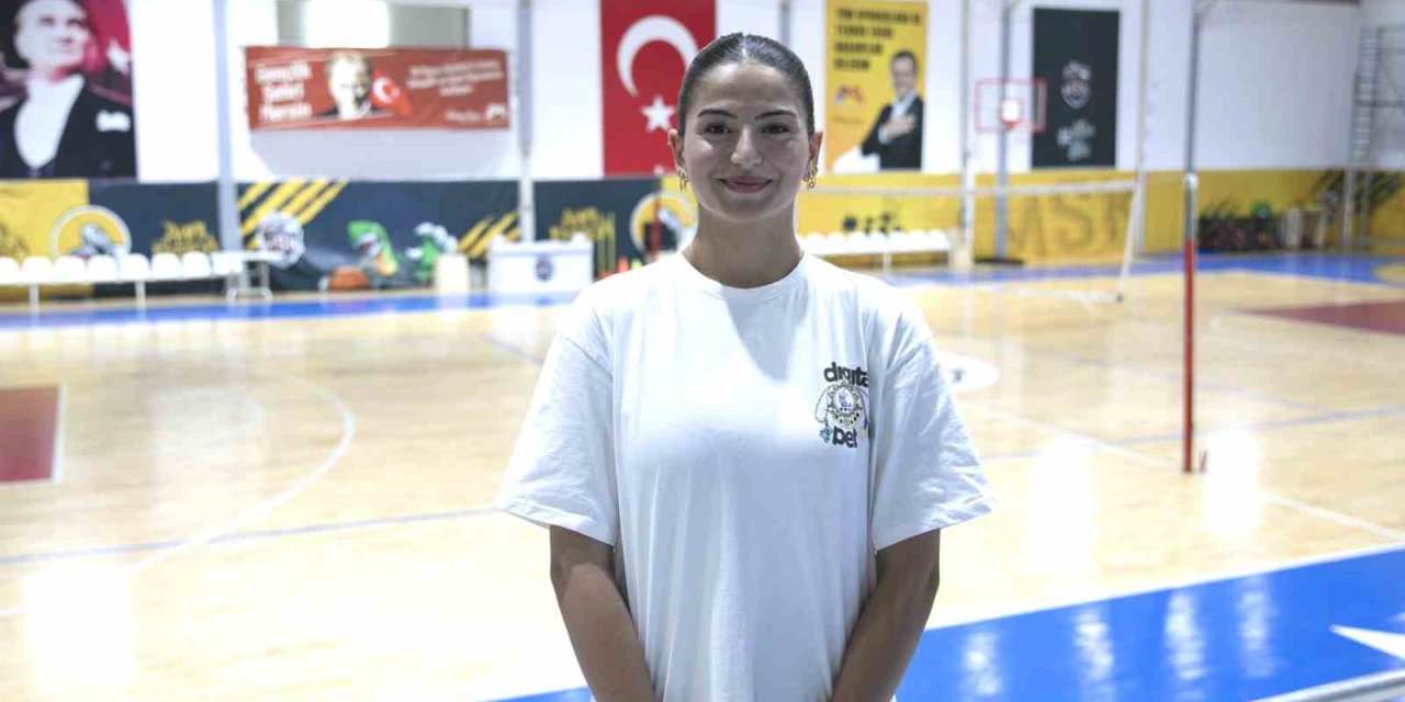 Mersin’de Voleybol Kursunda Keşfedildi, Milli Takıma Kadar Yükseldi