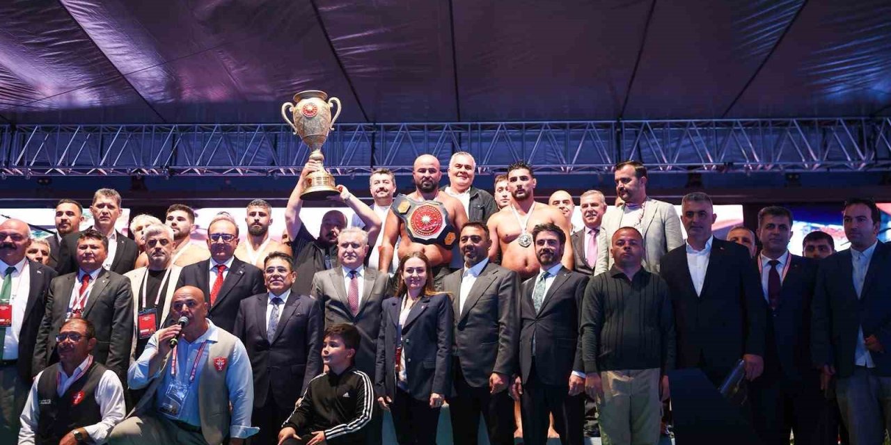 Antalya Büyükşehir Belediyesi, İstanbul’dan 12 Madalya İle Döndü