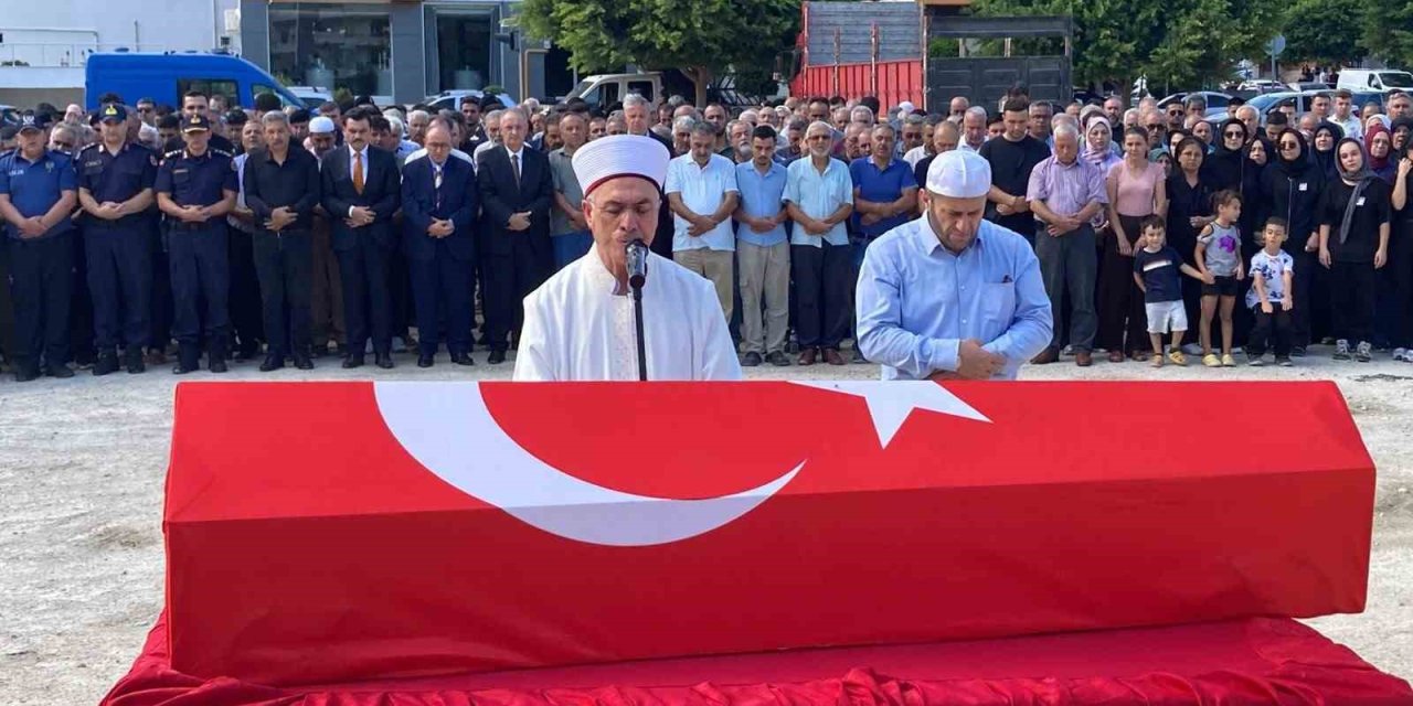 Hastalığa Yenik Düşen 24 Yaşındaki Uzman Çavuş Törenle Son Yolculuğuna Uğurlandı