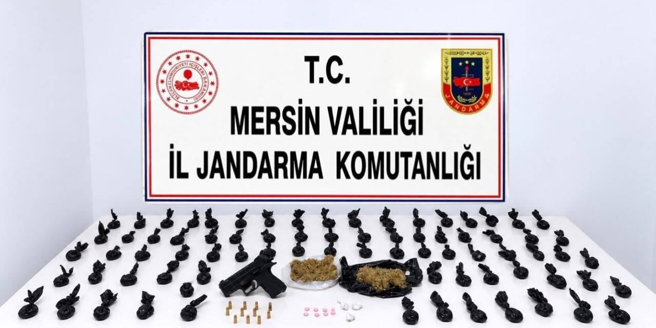 Paket Paket Satışa Hazır Uyuşturucu Ele Geçirildi