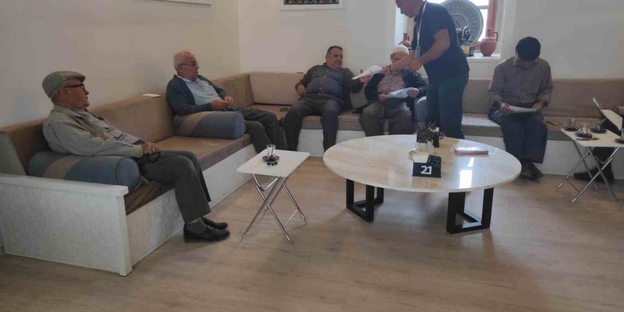 Karapınar’da Dünya Yaşlılar Günü’nde Sağlık Bilgilendirmesi