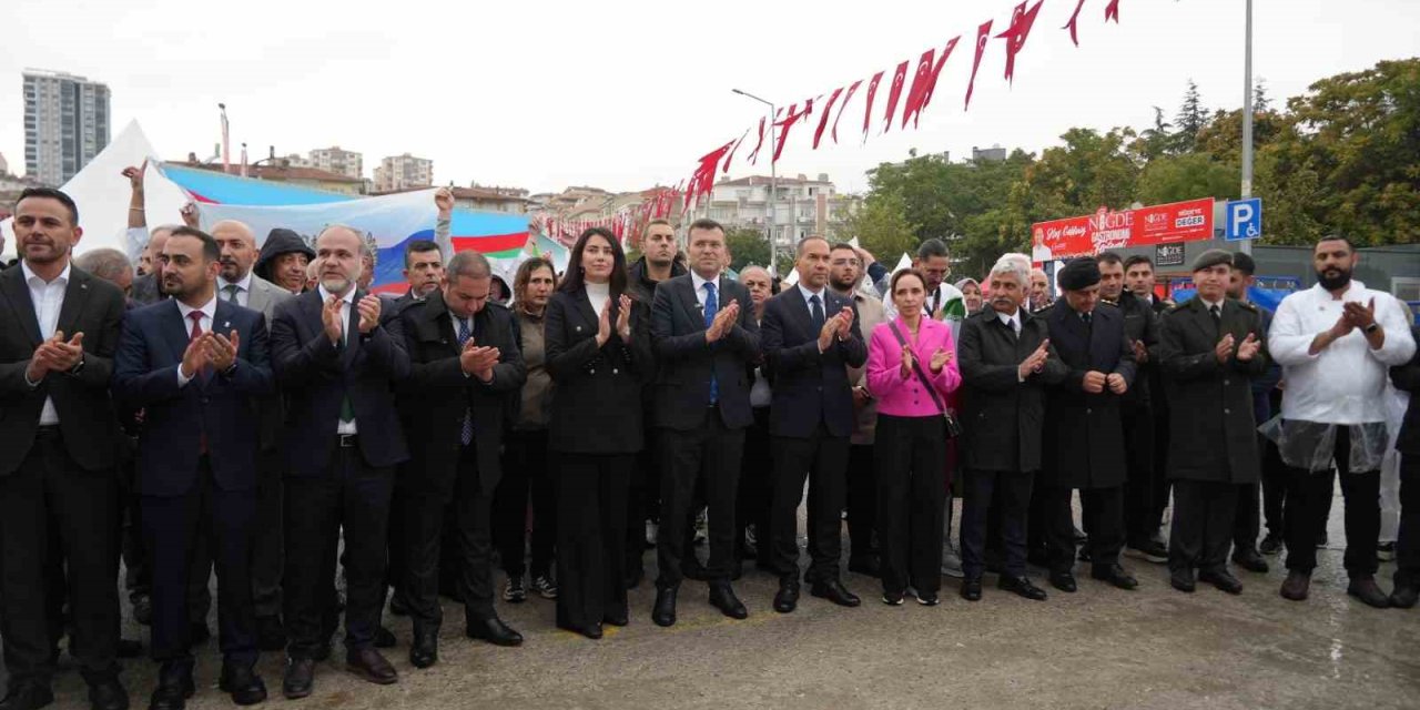 Niğde’de 6. Gastronomi Festivali Kortej Yürüyüşüyle Başladı