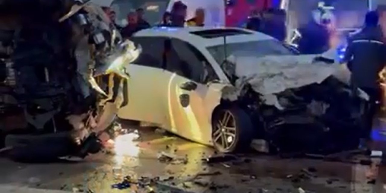 Aksaray’da İki Otomobil Çarpıştı: 2 Ağır Yaralı