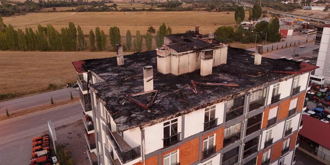 Beyşehir’de Yangının Ardından Apartman Sakinleri Mağdur