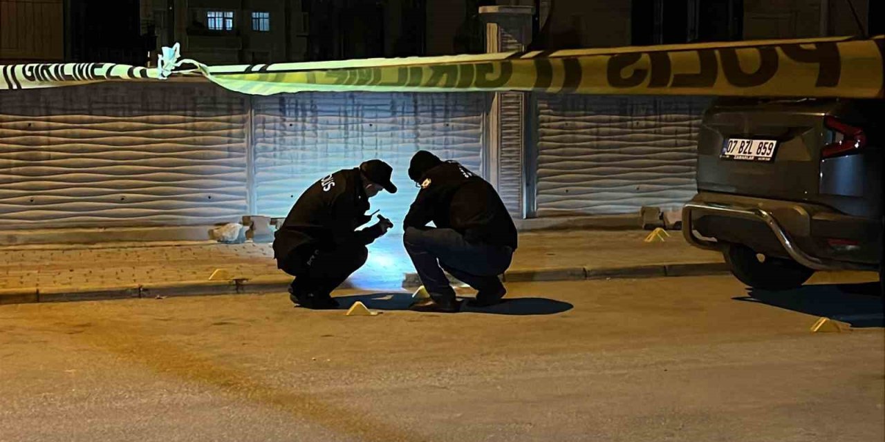Boşanma Aşamasındaki Eşini Silahla Vurarak Yaraladı