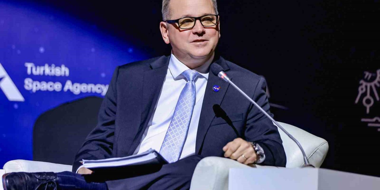 Nasa Başkan Yardımcısı Anderson: "ay Yüzeyinde Kalıcı Varlık Oluşturmaya Başlayacağız, Ardından Hedefimizi Mars’a Çevireceğiz"