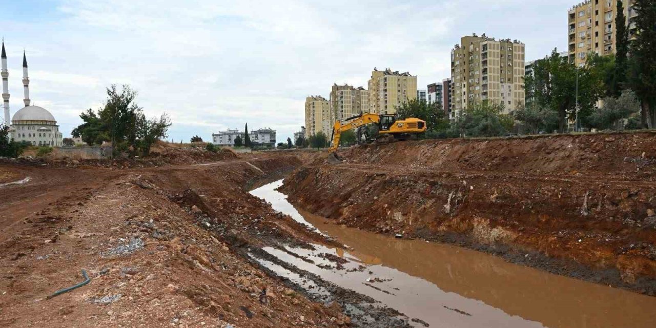 Kepez’de Sel Kabusu Tarih Oluyor:  Ay Deresi’nde 2 Kilometrelik Güvenlik Harekatı