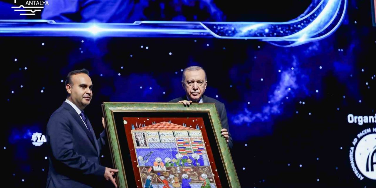 Cumhurbaşkanı Erdoğan: "somali’de Hayata Geçireceğimiz Uzay Limanının İnşa Çalışmalarını Başlattık"