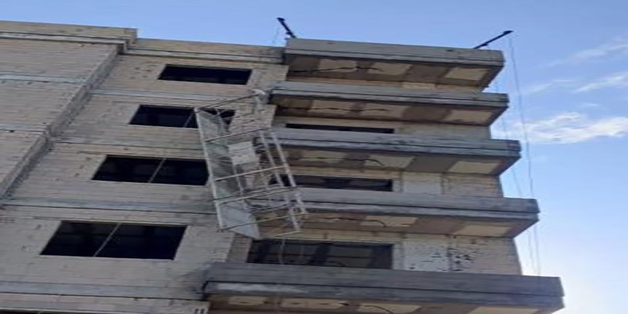 Mersin’de İnşaat İskelesinden Düşen İşçi Hayatını Kaybetti