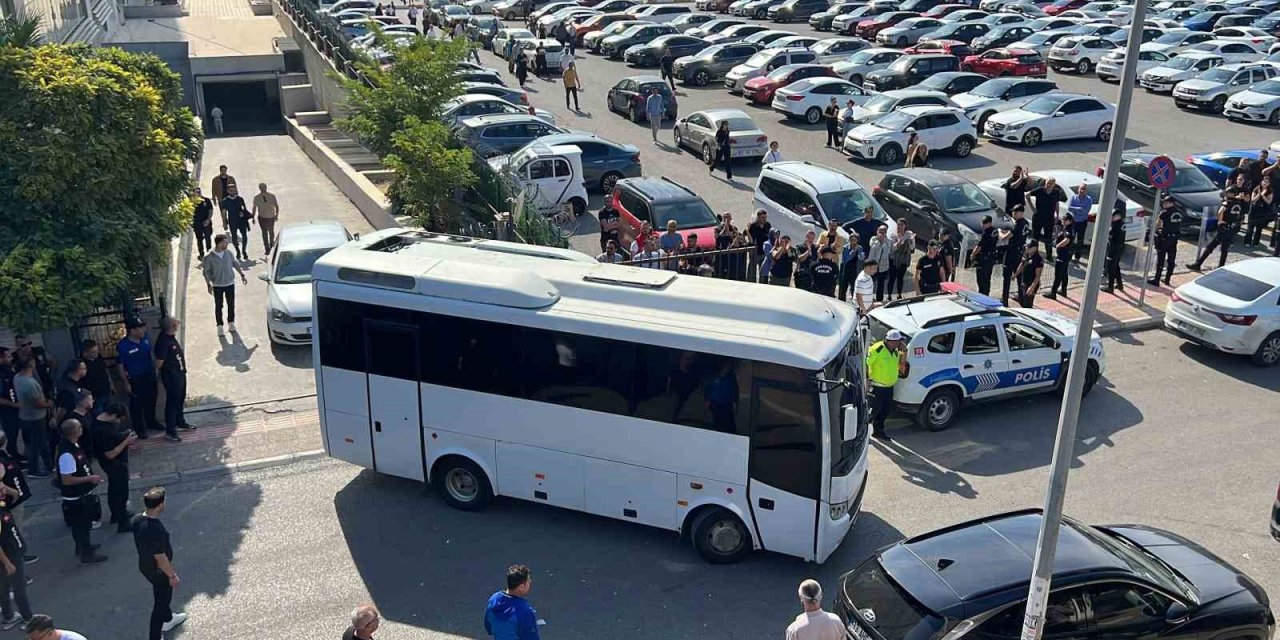 Mersin’deki Operasyonda Tutuklanan Vahap  Seçer’inde Aralarında Olduğu 34 Şüpheli  Cezaevine Gönderildi