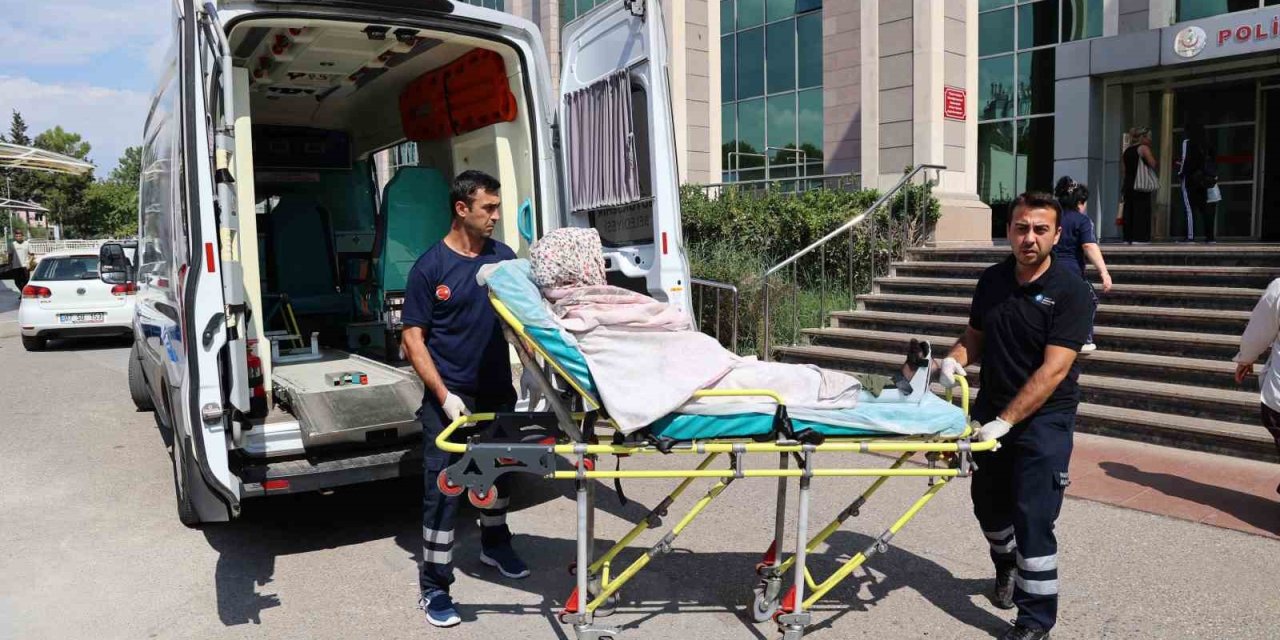 Hastalar Evlerinde Muayene Ediliyor, Sağlık Kuruluşlarına Ulaştırılıyor