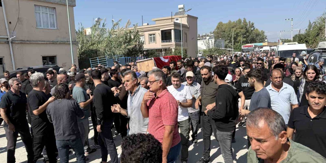 Gemi Faciasında Cenazesine Ulaşılan Üniversiteli Genç, Mersin’de Toprağa Verildi