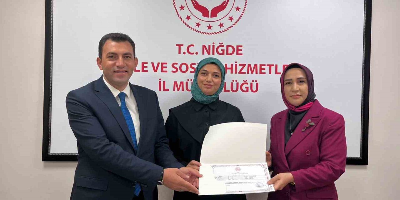 Niğde’de Türk İşaret Dili Kursunu Tamamlayanlara Sertifikaları Verildi