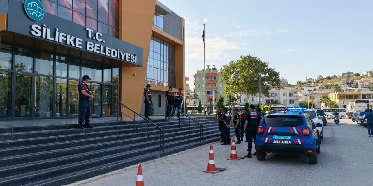 Silifke Belediyesi’ndeki İmar Ve Ruhsat İşlemlerine Soruşturma: 7 Şüpheli Gözaltında