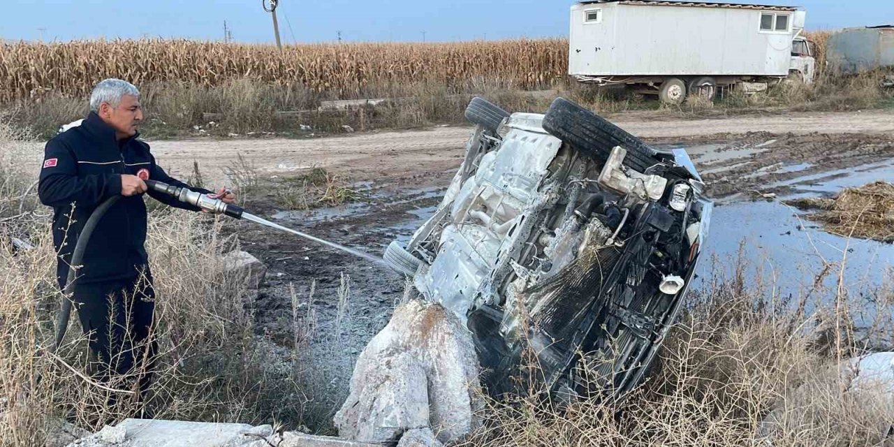Takla Atan Otomobilin Kaza Anı Kamerada: 1 Yaralı