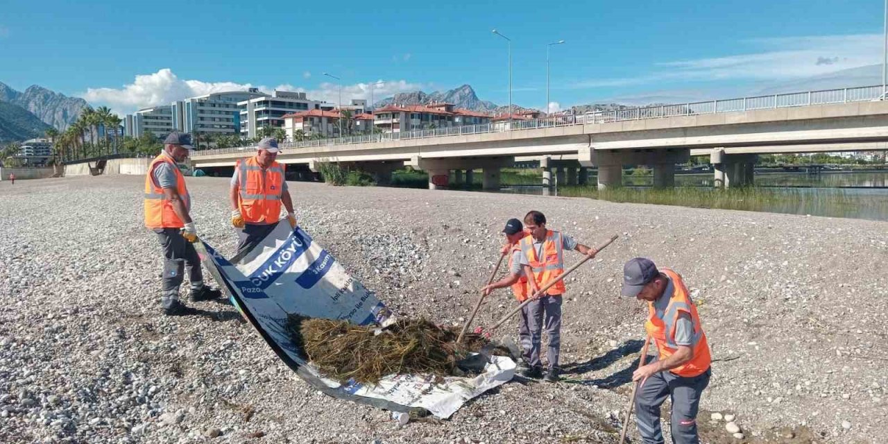 Antalya’da Şiddetli Yağışın Ardından Hasar Tespit Çalışmalarına Başlandı