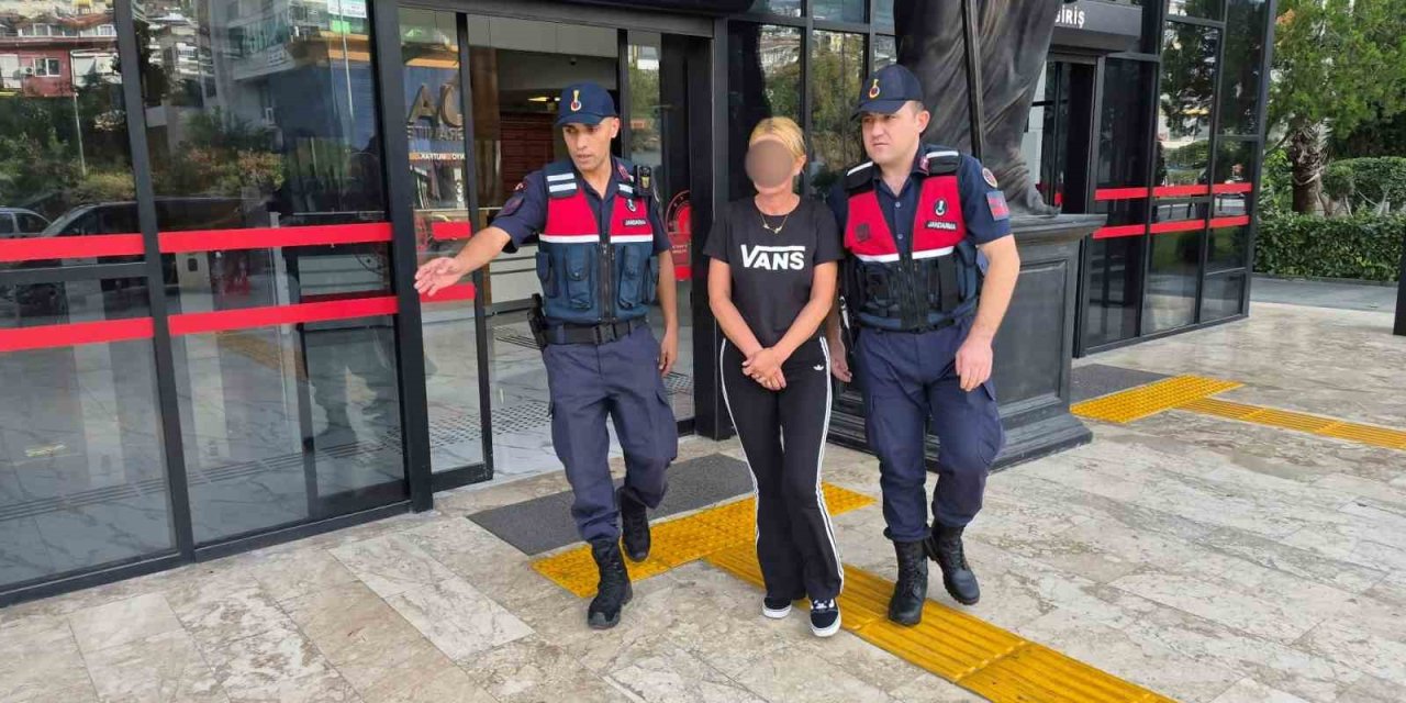 Polonyalı Turist, Alkollü Kocasını İterek Odaya Çıkarmaya Çalışırken Ölümüne Neden Oldu