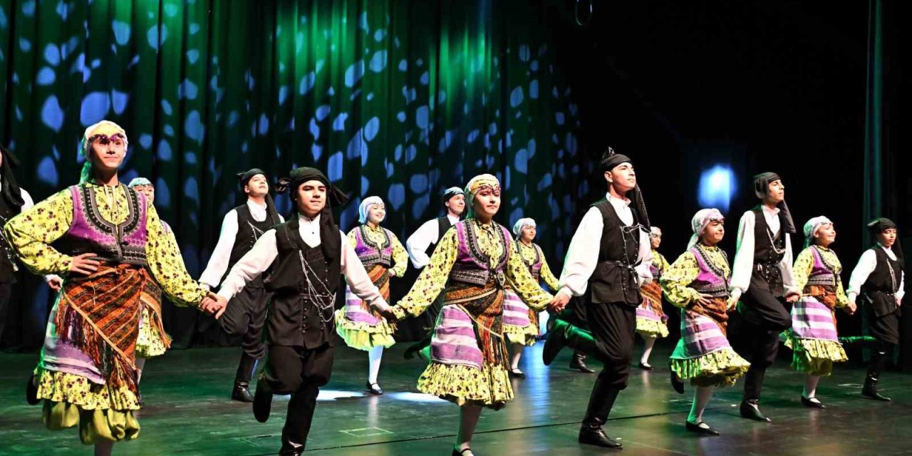 Muratpaşa’da Yeni Korist Ve Dansçılar Aranıyor