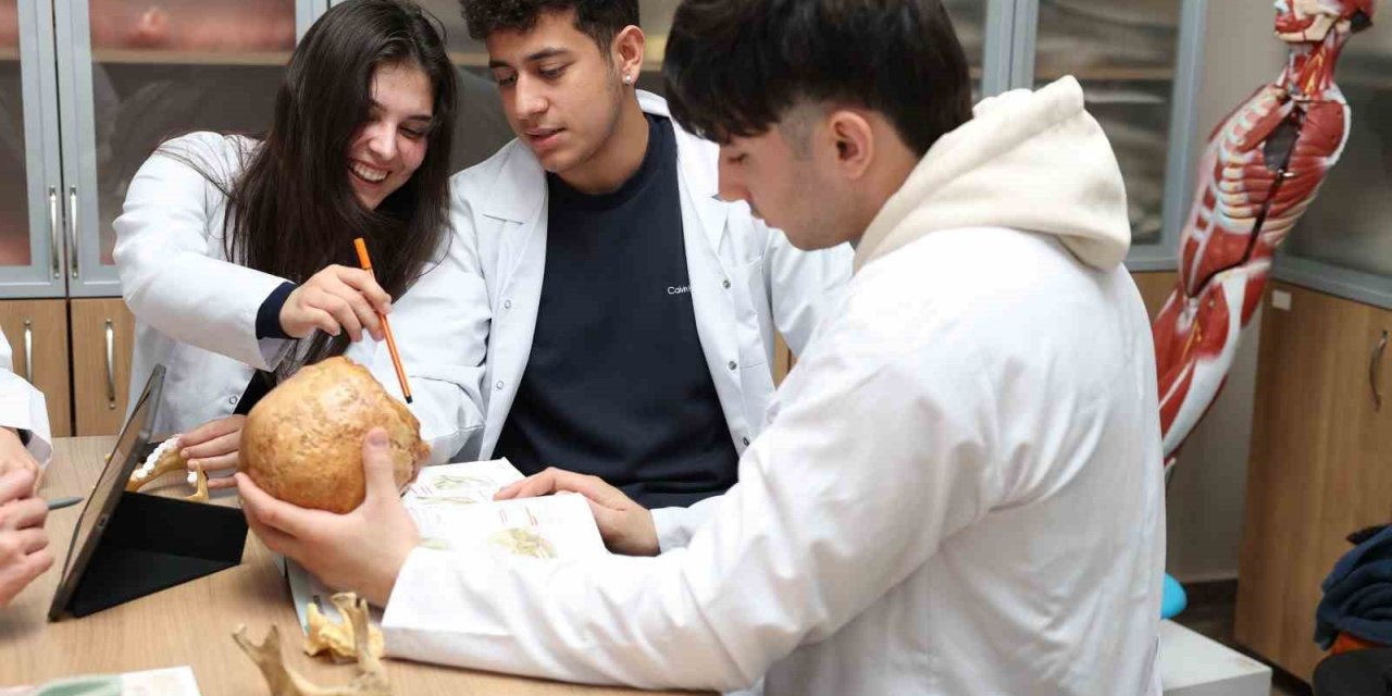 Doç. Dr. Seda Arslan: "anatomi Bilimi, Yapay Zeka Çağında Yeni Bir Boyut Kazanıyor"