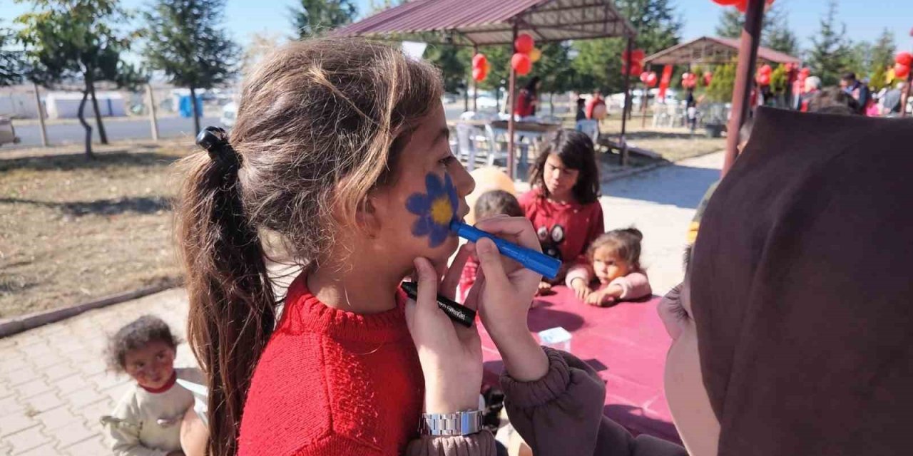 Niğde’de Mevsimlik Tarım İşçilerinin Çocukları Gönüllerince Eğlendi