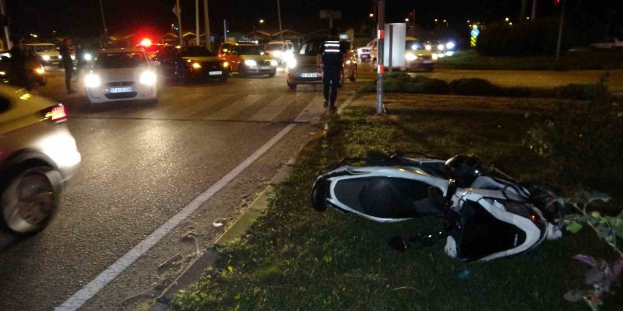 Manavgat’ta Otomobil İle Motosiklet Çarpıştı: 2 Yaralı
